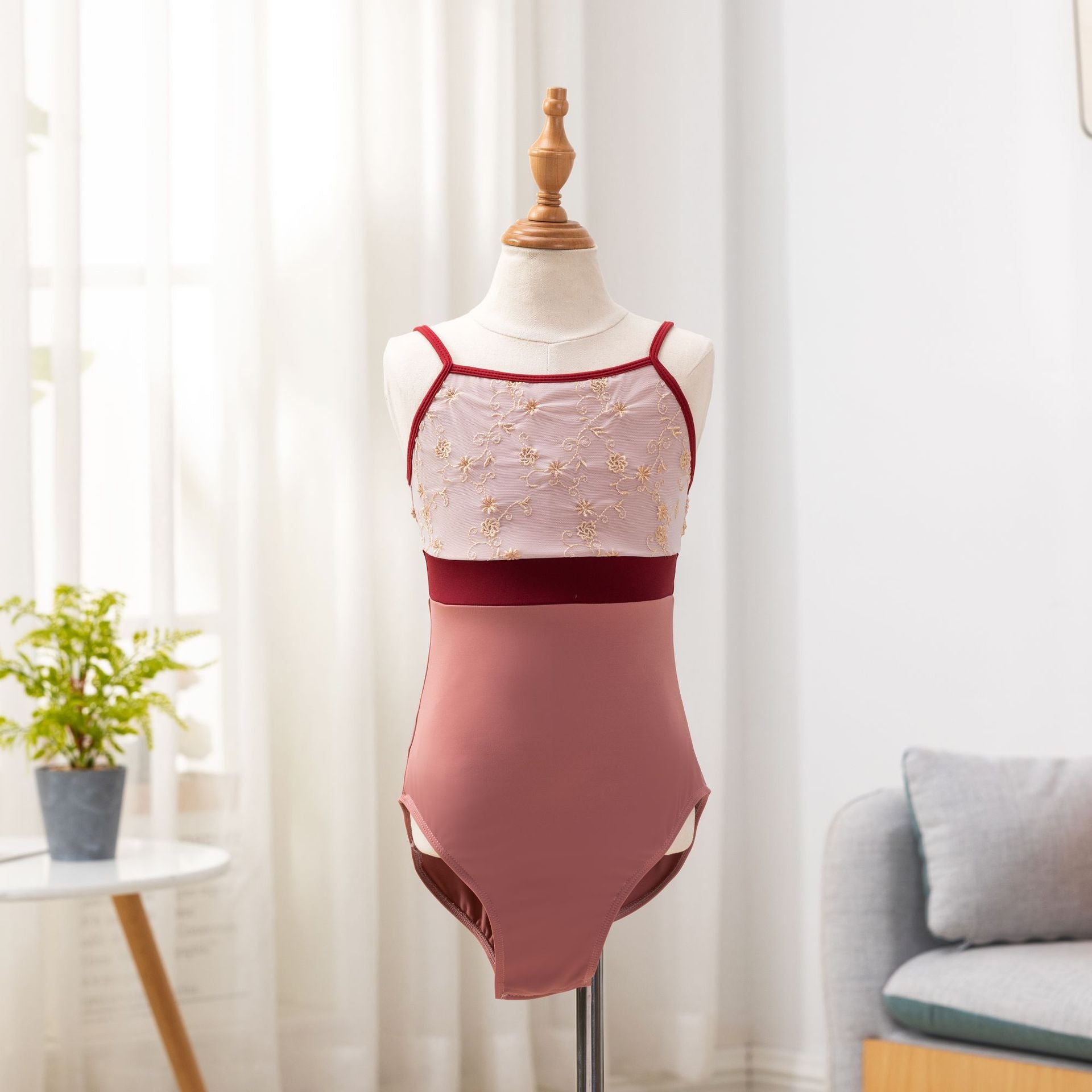 Girls’ Ballet Dancewear Camisole Leotard Mesh Skirt 2-Piece Set