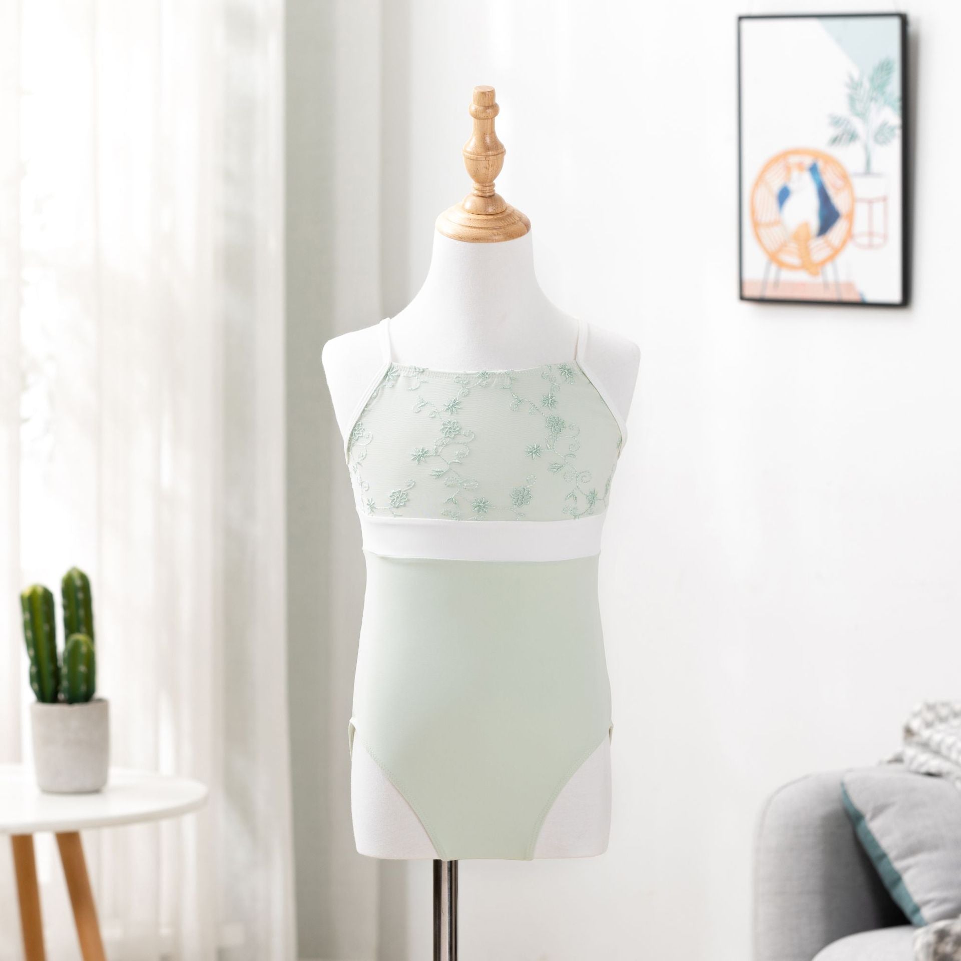 Girls’ Ballet Dancewear Camisole Leotard Mesh Skirt 2-Piece Set